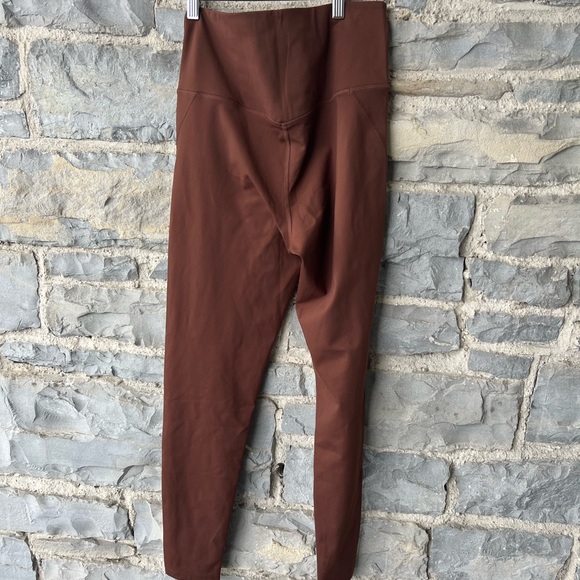 Girlfriend Collective Compressive High-Rise Leggings - Picture 5 of 8